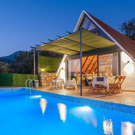 Ilgin Panoramic Mountain & Sea Views, Secluded Retreat Villa