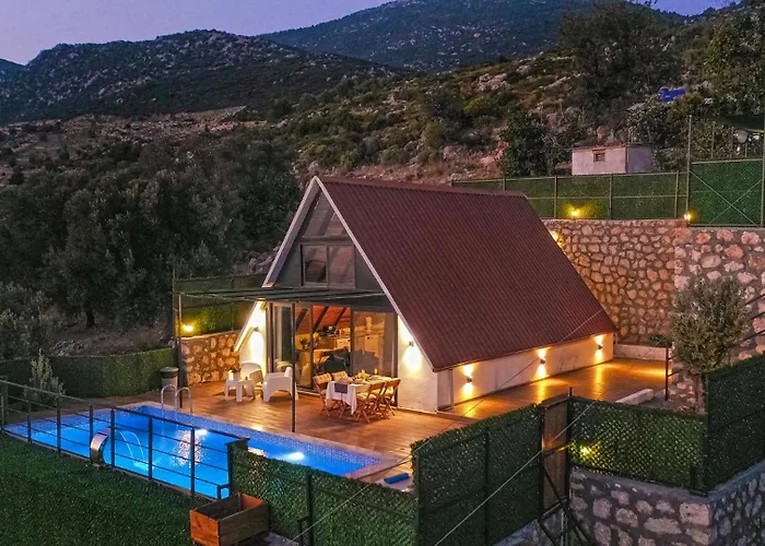 Ilgin Panoramic Mountain & Sea Views, Secluded Retreat Villa *